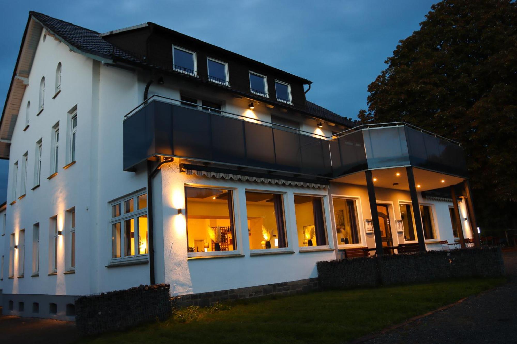Luebkes Ferienwohnungen & Apartments Allendorf  Esterno foto